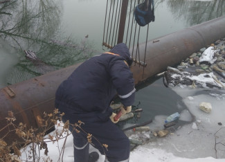 Пензенские спасатели вытащили из реки труп мужчины