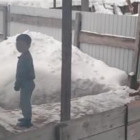 Пензячка наказывает детей, выгоняя их голыми в холод на улицу