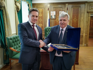 Мэр Пензы подписал соглашение о сотрудничестве с главой Ульяновска