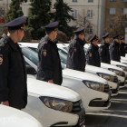Пензенский губернатор вручил полицейским ключи от 10 новых автомобилей