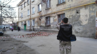 Пензенские следователи проводят проверку по факту обрушения кирпичной кладки дома на Калинина 