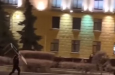 В Пензе хулиган с арматурой устроил страшный переполох на площади Ленина 