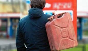 В Пензенской области бывший уголовник слил 43 литра бензина с «Газели»