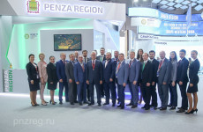 Пензенская делегация принимает участие в Петербургском экономическом форуме