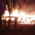 Полиция возбудила уголовное дело по факту поджога цыганского дома в Лопатках
