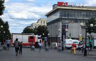 В Пензе к ТЦ «Арбат» стянулись машины экстренных служб