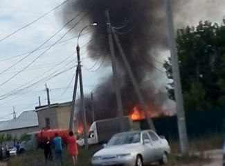 Появились подробности пожара на мебельной фабрике в Кузнецке