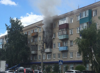 Серьезный пожар в Пензенской области: полыхает квартира в жилом доме