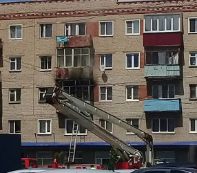 В Кузнецке Пензенской области из горящего дома эвакуировали 20 человек