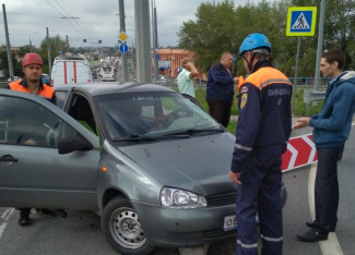 Жесткое ДТП в Пензе: водителя зажало в покореженной машине