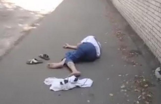 Жителей Пензенской области напугал лежащий без чувств мужчина. ВИДЕО