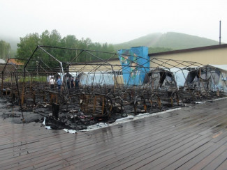 Скончались еще двое детей, пострадавших при пожаре в палаточном лагере
