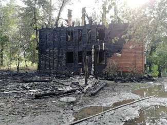 Из-за пожара в пензенской Терновке без жилья остались более 20 человек