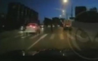 В Пензе водитель «Яндекс.Такси» прямо на «зебре» сбил пешехода. ВИДЕО