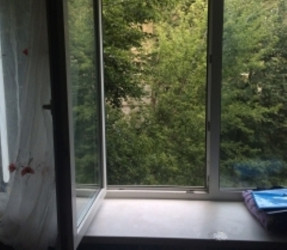 Обнародованы фото с места падения пензенского школьника из окна