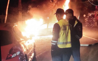 На улице Ворошилова в Пензе загорелись две машины