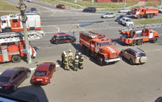 В Пензе к ТЦ «Онежский» стянулись пожарные машины