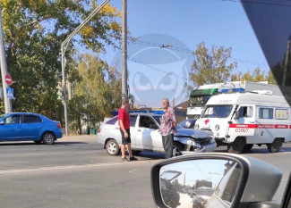В пензенской Терновке легковушка попала в жесткую аварию