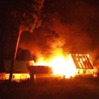 В Пензе горящий дом и надворные постройки тушили 19 человек