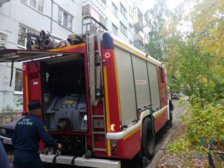 В Пензе из полыхающей многоэтажки эвакуировали 50 человек