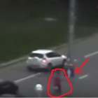 Появилось видео, как на улице Пушкина в Пензе сбивают женщину