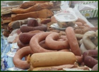 В Пензенской области сняли с продажи подозрительные мясо и колбасу