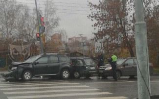 В жестком тройном ДТП в центре Пензы пострадали два человека