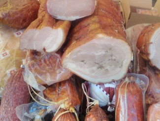 В Пензенской области сняли с продажи небезопасные мясо и колбасу