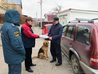 Жителям частного сектора Пензы рассказали о противопожарной безопасности