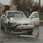 Под Пензой в жестком ДТП изуродовало легковушку