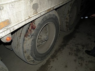 В Пензе мужчина попал под колеса грузового автомобиля