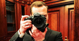 ВИП-выходные: селфи с Медведевым, топ слухов о Львовой-Беловой, Кузяков на «Первом»