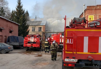 Обнародованы фото с места пожара на предприятии в Пензенской области