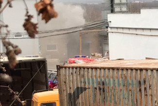 Появилось фото с места пожара на мебельной фабрике в Пензе