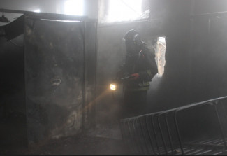 Последствия пожара на пензенской мебельной фабрике попали на фото