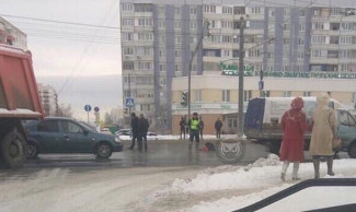 В пензенской Терновке пешеход погиб под колесами грузовика