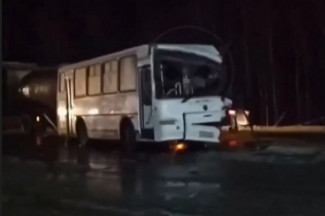 В Пензенской области произошло жесткое ДТП с участием фуры и автобуса