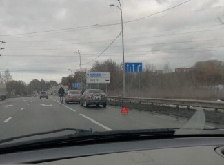На трассе в Пензе попали в аварию две легковушки