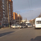В Пензе улица Калинина встала в пробке из-за аварии