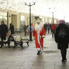 В самом центре города потерял сознание Дед Мороз