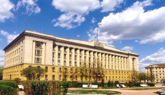 Доход семьи бухгалтера облправительства составил почти 9 млн. рублей