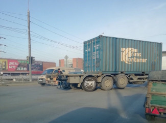 В Пензе улицу Баумана парализовало из-за ДТП