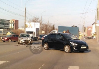 Жесткое ДТП в пензенской Терновке спровоцировало огромную пробку