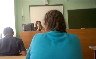 «Вы все три дня ж**ой кверху отдыхали!». Учительница русского внедряет «новые методики» обучения