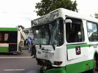 В Пензе из-за столкновения автобусов пострадали два пассажира