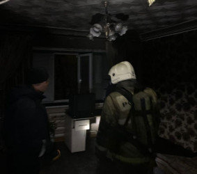 Жуткий пожар в Кузнецке тушили 7 спасателей