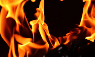Пожар на складе в Нижнеломовском районе тушили 9 человек