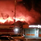 Крупный пожар возле пензенского ТЦ «Онежский» попал на видео
