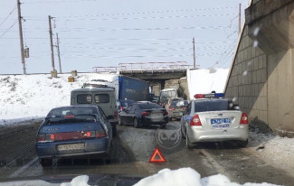 Тройное ДТП у Бригадирского моста в Пензе спровоцировало серьезную пробку