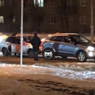 На улице Мира в Пензе машина «Яндекс.Такси» влетела в легковушку